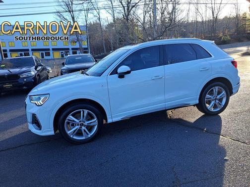 2022 Audi Q3 45 S line Premium Plus