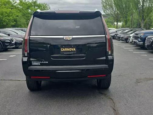 2019 Cadillac Escalade Luxury