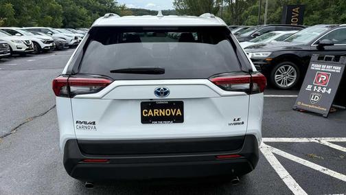 2022 Toyota RAV4 Hybrid LE
