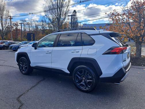 2022 Toyota RAV4 Adventure