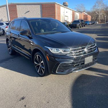 2022 Volkswagen Tiguan 2.0T SEL R-Line 4MOTION