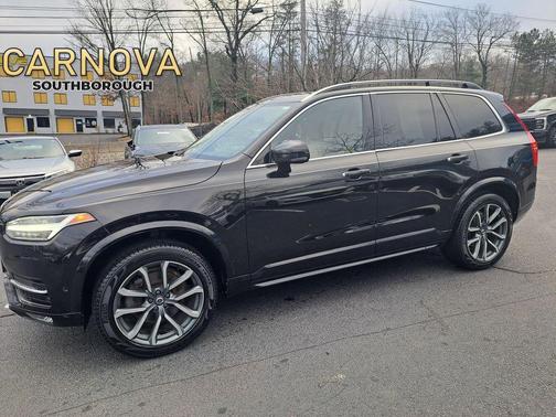 2016 Volvo XC90 T6 Momentum