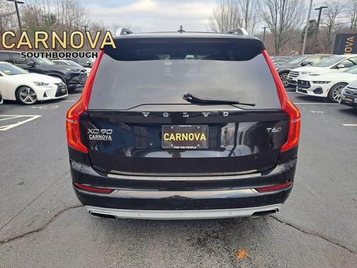 2016 Volvo XC90 T6 Momentum