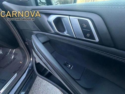 2025 BMW X6 xDrive40i