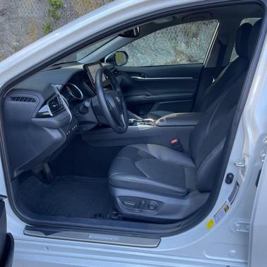 2023 Toyota Camry Hybrid XLE