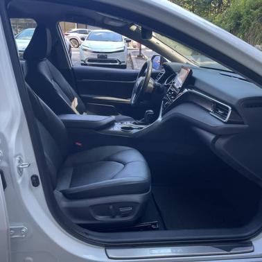 2023 Toyota Camry Hybrid XLE