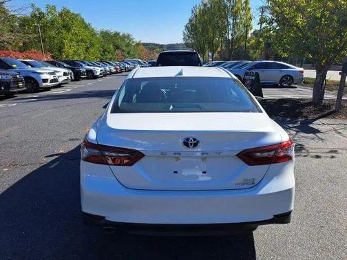 2023 Toyota Camry Hybrid XLE