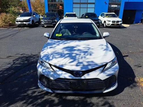 2023 Toyota Camry Hybrid XLE