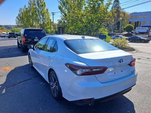 2023 Toyota Camry Hybrid XLE