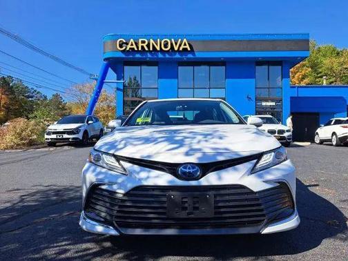 2023 Toyota Camry Hybrid XLE