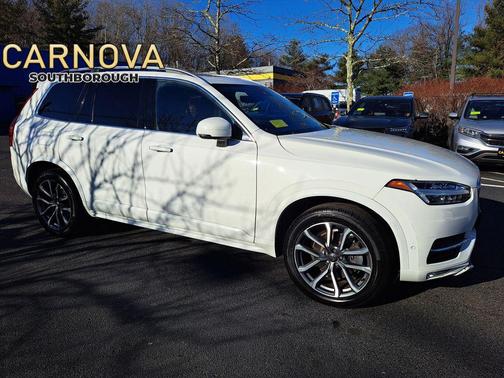 2019 Volvo XC90 T6 Momentum