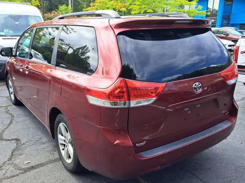 2013 Toyota Sienna LE
