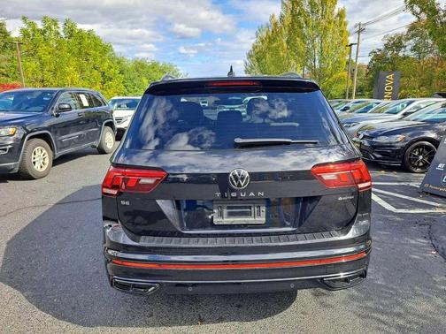 2022 Volkswagen Tiguan 2.0T SE R-Line Black 4MOTION