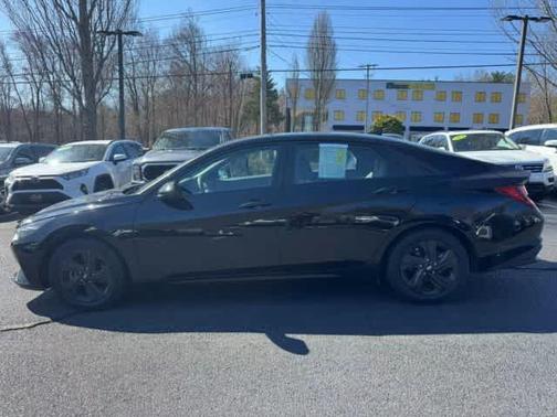 2021 Hyundai ELANTRA SEL