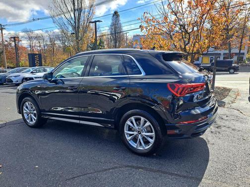 2022 Audi Q3 45 S line Premium