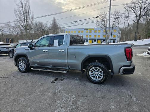 2023 GMC Sierra 1500 SLE