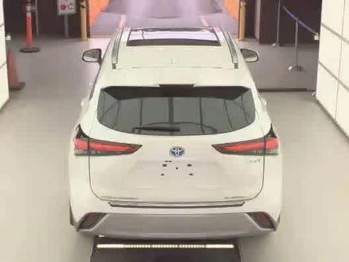 2023 Toyota Highlander Hybrid Platinum