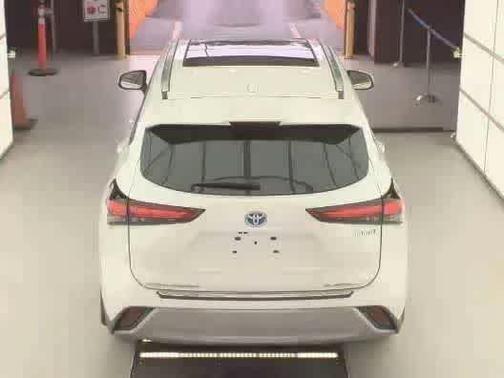 2023 Toyota Highlander Hybrid Platinum