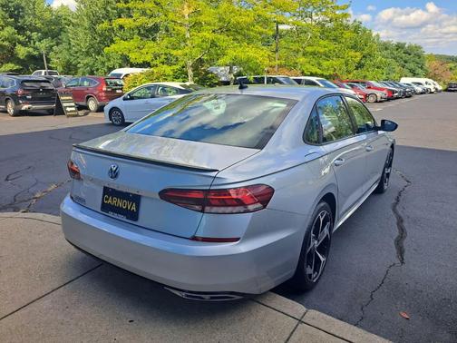 2020 Volkswagen Passat 2.0T R-Line