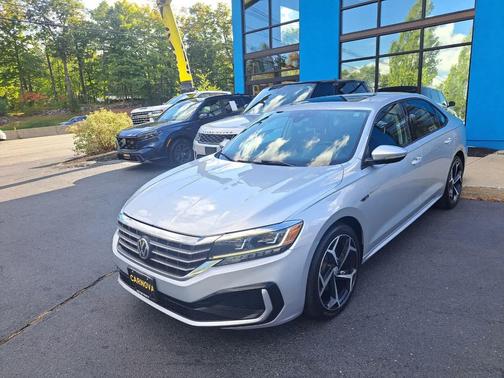 2020 Volkswagen Passat 2.0T R-Line