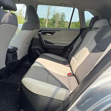 2020 Toyota RAV4 Hybrid XLE