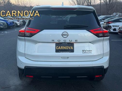 2024 Nissan Rogue SV