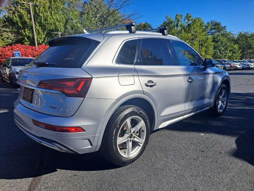 2022 Audi Q5 40 Premium