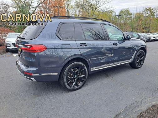 2022 BMW X7 xDrive40i