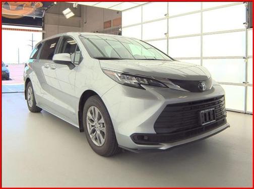 2021 Toyota Sienna LE