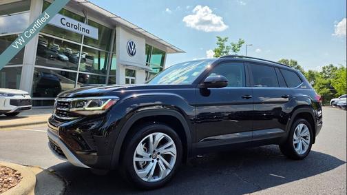 Deep Black Pearl 2023 Volkswagen Atlas 3.6L SE w/Technology