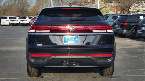 deep black pearl 2026 Volkswagen Atlas Cross Sport 2.0T SE w/Technology 4MOTION