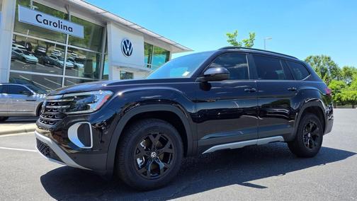 Deep Black Pearl 2026 Volkswagen Atlas Peak Edition
