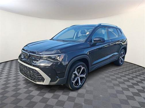 Deep Black Pearl 2025 Volkswagen Taos 1.5T SEL