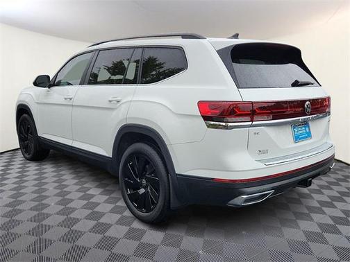 2025 Volkswagen Atlas 2.0T SE w/Technology 4MOTION