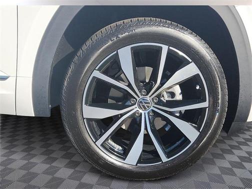 2026 Volkswagen Atlas Cross Sport 2.0T SEL Premium