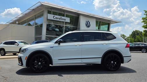 Pure White 2021 Volkswagen Tiguan 2.0T SE R-Line Black 4MOTION