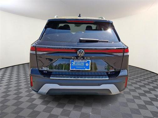 2025 Volkswagen Tiguan 2.0T SE 4MOTION