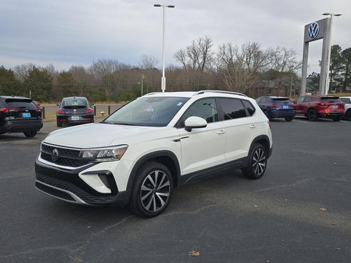 2024 Volkswagen Taos 1.5T SE