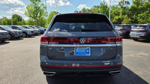 Pure Gray 2026 Volkswagen Atlas 2.0T SE w/Technology 4MOTION