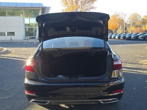 2021 Volkswagen Jetta 1.4T R-Line