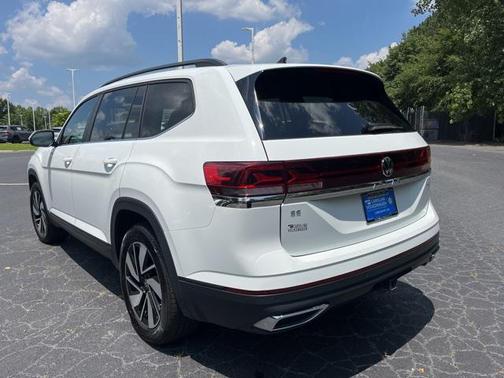2024 Volkswagen Atlas 2.0T SE w/Technology 4MOTION