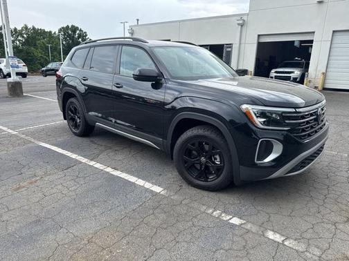 2024 Volkswagen Atlas 2.0T SE w/Technology 4MOTION