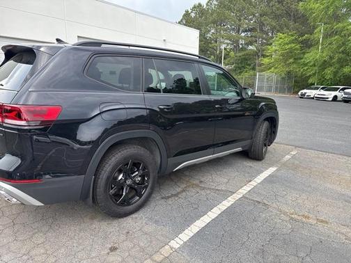 2024 Volkswagen Atlas 2.0T SE w/Technology 4MOTION