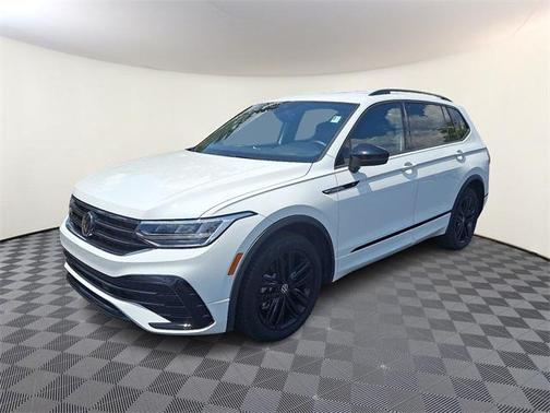 2022 Volkswagen Tiguan 2.0T SE R-Line Black