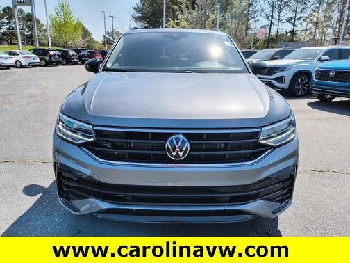 2024 Volkswagen Tiguan 2.0T SE R-Line Black