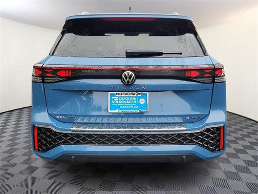 2026 Volkswagen Tiguan 2.0T SEL R-Line 4MOTION