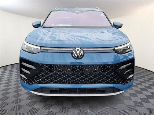 2026 Volkswagen Tiguan 2.0T SEL R-Line 4MOTION