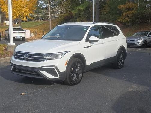 2024 Volkswagen Tiguan 2.0T SE