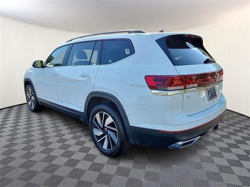2024 Volkswagen Atlas 2.0T SE w/Technology 4MOTION