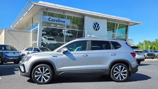 Pyrite Silver Metallic 2023 Volkswagen Taos 1.5T SE